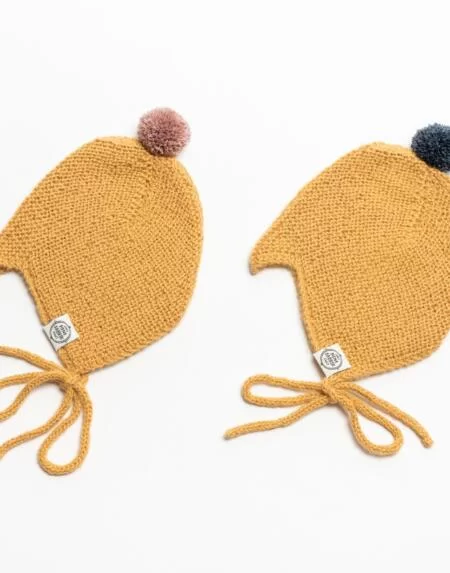 Mütze Baby Nanna & Niels Alpaka Currygelb von Mini Fabrik